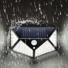 Solarni reflektor za dvorište i baštu sa 100 LED dioda set 4 komada